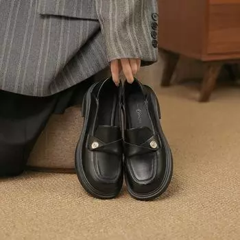 Лоферы женские 2025 новые кожаные туфли на мягкой подошве женские французские туфли на плоской подошве профессиональные женские туфли с юбками весна и осень 34 чёрный