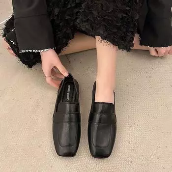 Лоферы женские квадратные на мягкой подошве в британском стиле маленькие кожаные туфли универсальный комплект на две ноги плоские одинарные туфли 35