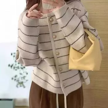 Loose crew neck striped knitted cardigan women s autumn new fashion small sweet and thin coat one size fits all