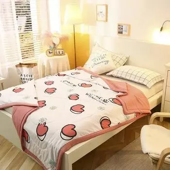 Love Heart Daisy Pattern Summer Quilt Modern Fashionable Skin-friendly Comfortable Air Conditioning Quilts for Kids Boys Girls 150x200cm 1Pc