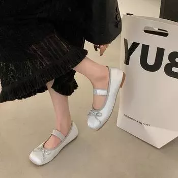 Low heel light mouth silver single shoes women s 2025 spring and autumn new soft-soled ballet shoes retro French Mary Jane shoes 35