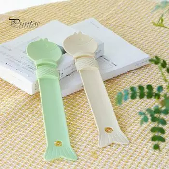 Ложка для кормления кошек. Легкая чистка. Ложка для кормления домашних животных с отверстием для подвешивания. Материал бедер: 10,47 x 2,36 дюйма. Многофункциональная ложка для кормления кошек, предотвращает беспорядок. зелёный