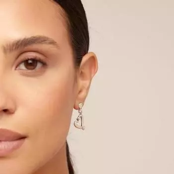 Любовь гвозди серьги ювелирные изделия свет роскошь ниша прилив серебряный