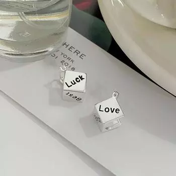 Лучшая пряжка для ушей Love, крутой стиль, Ins, индивидуальность, высококачественный нишевый дизайн, серьги