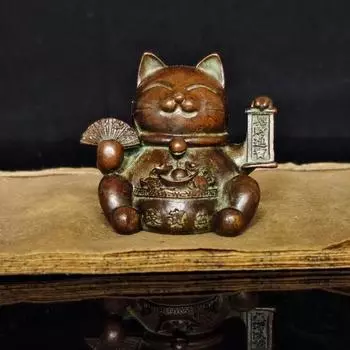 Lucky Cat Декоративные фигурки Украшение для автомобиля Ретро Мини Кот Металлическая фигурка Металлические украшения Аксессуары Миниатюры 1pcs