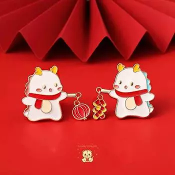 Lucky Chinese Dragon Brooch Lantern New Year Badge Cartoon Chinese Style Pin Unisex C