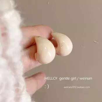 Luhu Gentle Sweet Girl Style Exaggerated Milky White Big Water Drop Spring and Summer Trendy 2025 Earrings Ear Studs Earrings Young Adult A pair of milk white earrings