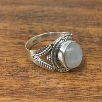 Лунный камень Кольцо с драгоценными камнями Стерлингового серебра 925 пробы Твердый белый камень Массивные обручальные кольца для женщин Идея подарка Ювелирные изделия с драгоценными камнями Приблизительно 5,9 г 5