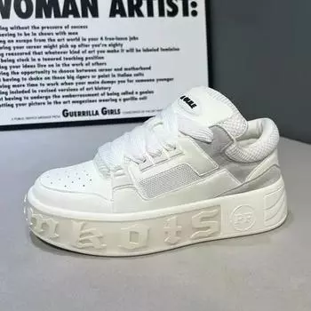 Luxury 2024 Latest Sexual Fashion Comfortable Casual Board Shoes Spring and Autumn Men s Lightweight Running and Sports Shoes 39