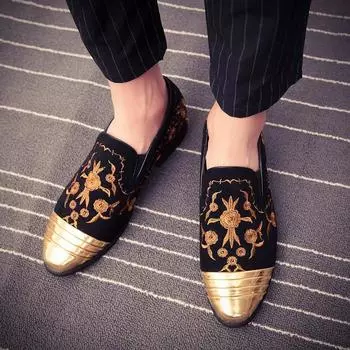 Luxury Men s Social Shoes Fashion Embroidery Suede Leather Loafers Men Slip-on Casual Business Shoes Big Size 46 Party Shoes Men 38