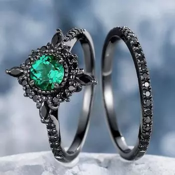 Luxury New Retro Gemstone Gun Black Ring, Inlaid with Green Zircon Ring, European and American Fashion Women s Jewelry No. 6