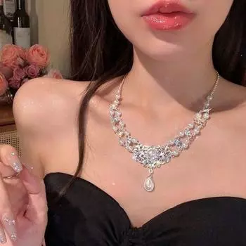 Luxury Pearl Rhinestone Necklace Beads Pearl Collarbone Chain Sweet Double Layer Necklace Gift Pearl Necklace