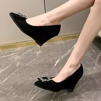Роскошные туфли на танкетке с острым носком и стразами, новые дизайнерские туфли для женщин, элегантные свадебные туфли-лодочки с кристаллами 35 чёрный