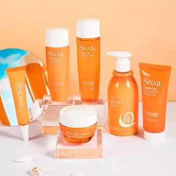 Lycopodium Snail Series Увлажняющий, увлажняющий и питательный набор для ухода за кожей лица 6-piece set