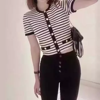 M Jiayuan 2024 Летняя женская футболка-свитер с круглым вырезом и контрастными полосками во французском стиле Small