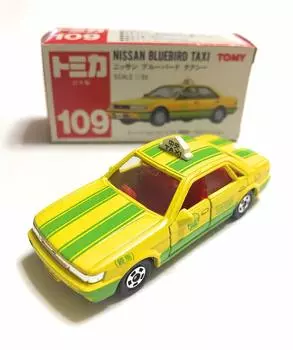 Made in Japan Tomica Red Box 109 Bluebird Taxi 1/60 Red TOMY Logo