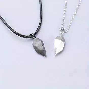 Magnetic Heart Couple Necklace Unisex Fashion Geometric Pendant Jewelry with O-Chain A set of 2