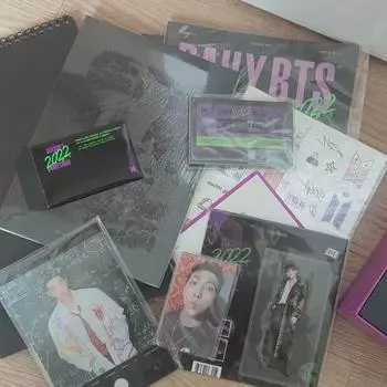 Магнит Bts 2022 Season s Greetings Tae Hyung V