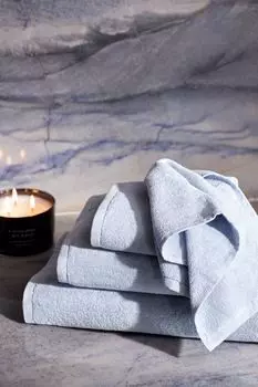 Махровое банное полотенце