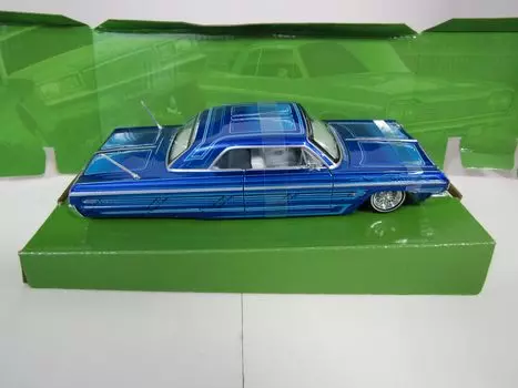 Maisto 1964 Chevrolet Impala SS Blue Готовый продукт 1/26
