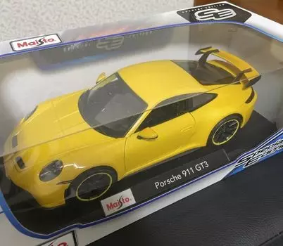 Maisto 1/18 Porsche 911 GT3 992.1 2022 Yellow