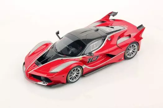 Maisto Ferrari Red Model Car by Bburago FXX-K #10 1/18