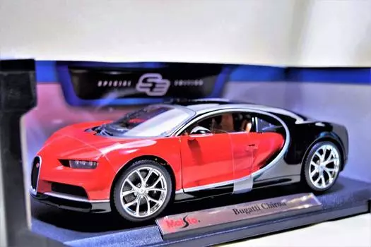 Maisto Maisto Rare Bugatti Chiron Красный Bugatti Chiron [Обычный] 1/18 Обычный красный