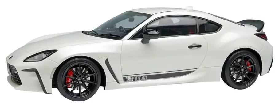 Макияж EIDOLON Toyota GR86 40th Anniversary Limited 2023 Crystal White Pearl Готовый продукт EML172B 1/18