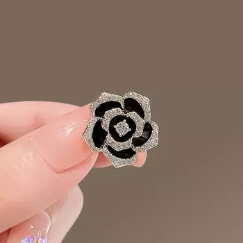 Маленькая брошь «Камелия», миниатюрная брошь класса люкс «Женственность», летняя брошь для воротника с фиксированной пряжкой, защищающая от света, украшение для одежды