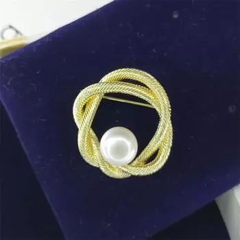 Маленькая брошь Reunion Brooch с пресноводным жемчугом, узором Twist Kink, женская корсажная пряжка из сплава с антибликовым покрытием, аксессуары для одежды