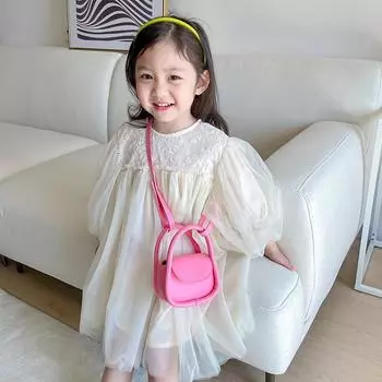 Маленькая детская сумочка, сумочка для маленькой девочки карамельного цвета, корейский вариант сумки-мессенджера для девочек, сумка принцессы. чёрный