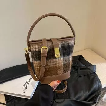 Маленькая дизайнерская сумка для женщин, новинка 2023 года, осенне-зимняя сумка-мешок на одно плечо, сумка через плечо, популярные шерстяные сумки в этом году