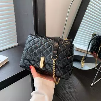 Маленькая квадратная сумка Chain Trend 2024, осенняя новая сумка, женская модная простая сумка через плечо, нишевая корейская версия, сумка через плечо чёрный