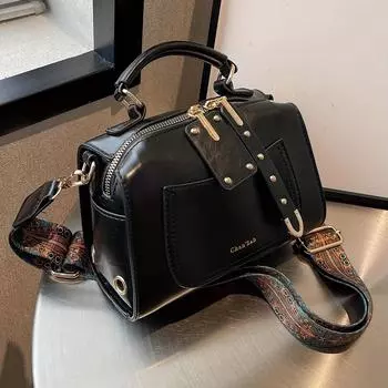 Маленькая квадратная сумка через плечо в стиле ретро — сумка с ручкой сверху в этническом богемном стиле, классическая женская сумочка с широким ремешком чёрный