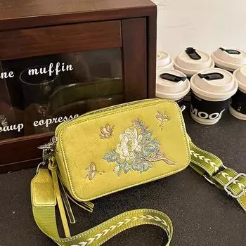 Маленькая квадратная сумка-мессенджер в литературном и художественном стиле, модная высококачественная повседневная сумка-мессенджер с камелией, легкая роскошная сумка-мессенджер one size fits all чёрный