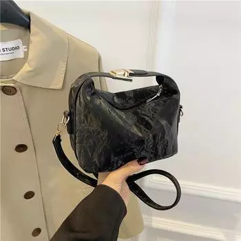 Маленькая квадратная сумка Niche design, женская сумка 2024 года, летняя новая ретро-сумка через плечо, модная ручная сумка чёрный