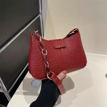 Маленькая квадратная сумка повседневная модная темпераментная сумка для поездок на работу 2024 весна новая личность простая трендовая сумка на одно плечо подмышкой женская чёрный