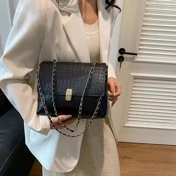 Маленькая квадратная сумка с плетеным замком для женщин, литературная модная текстура, модный темперамент, цепочка, трендовая сумка через плечо оранжевый