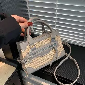 Маленькая квадратная сумка-сумка 2024 года, летняя новая модная ретро-сумка, текстура, нишевая модная сумка через плечо чёрный