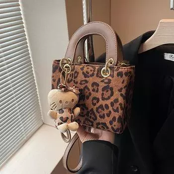 Маленькая квадратная сумка в леопардовом стиле для женщин, простая европейская и американская мода, темпераментная универсальная сумка-мессенджер на одно плечо 18*8*14 коричневый