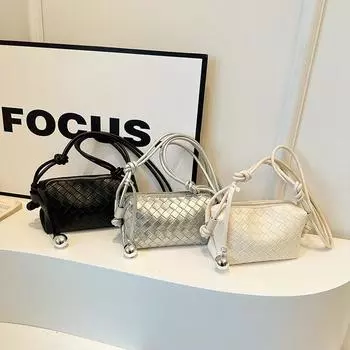 Маленькая квадратная тканая сумка, новая летняя сумка 2024 года, женский нишевый дизайн, модная и универсальная сумка через плечо на одно плечо, женская сумка