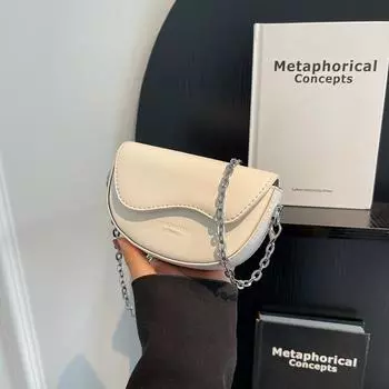 Маленькая мини-сумка для телефона с помадой, женская весна/лето 2023, новая простая сумка на плечо с цепочкой, модная сумка через плечо чёрный