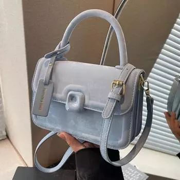 Маленькая повседневная универсальная квадратная сумка для женщин, популярная простая сумка через плечо, корейская версия, модная сумка