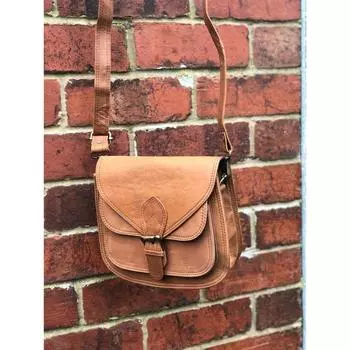 Маленькая седельная сумка, сумка через плечо из кожи буйвола, седельная сумка в стиле ретро, сумочка через плечо, изготовленная с соблюдением этических норм, традиционная коричневая кожаная сумка, отвечающая принципам справедливой торговли. 9 x 7 x 3 in