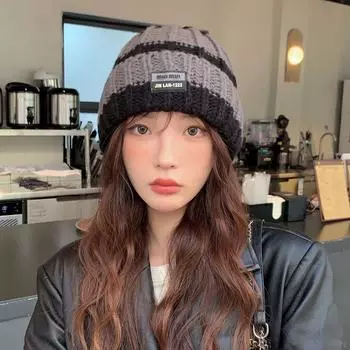 Маленькая шерстяная шапка для женщин, осенне-зимняя, в полоску, с большой окружностью головы, теплая, универсальная, с защитой ушей M56-58cm