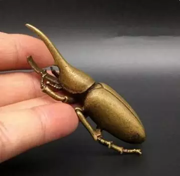 Маленькая статуэтка китайского жука из чистой латуни
