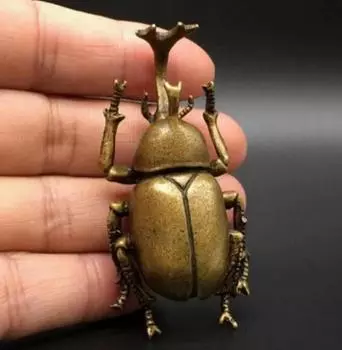 Маленькая статуэтка китайского жука из чистой латуни