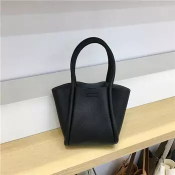 Маленькая сумка 2024 года выпуска, однотонная, повседневная, мягкая кожаная, переносная, для овощей, сумка-ведро, часто используемая для поездок на работу, сумка для ребенка и матери чёрный