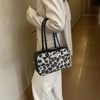 Маленькая сумка из плюша с леопардовым принтом для женщин 2024 года, новая осенне-зимняя популярная сумка-мессенджер в стиле ретро, переносная сумка-подушка коричневый