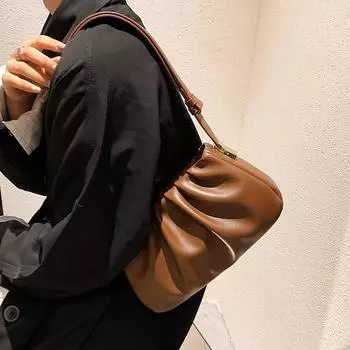 Маленькая сумка Niche design, женская сумка 2024 года, новая модная сумка-мессенджер в стиле ретро, универсальная сумка-облако с плиссировкой под мышками